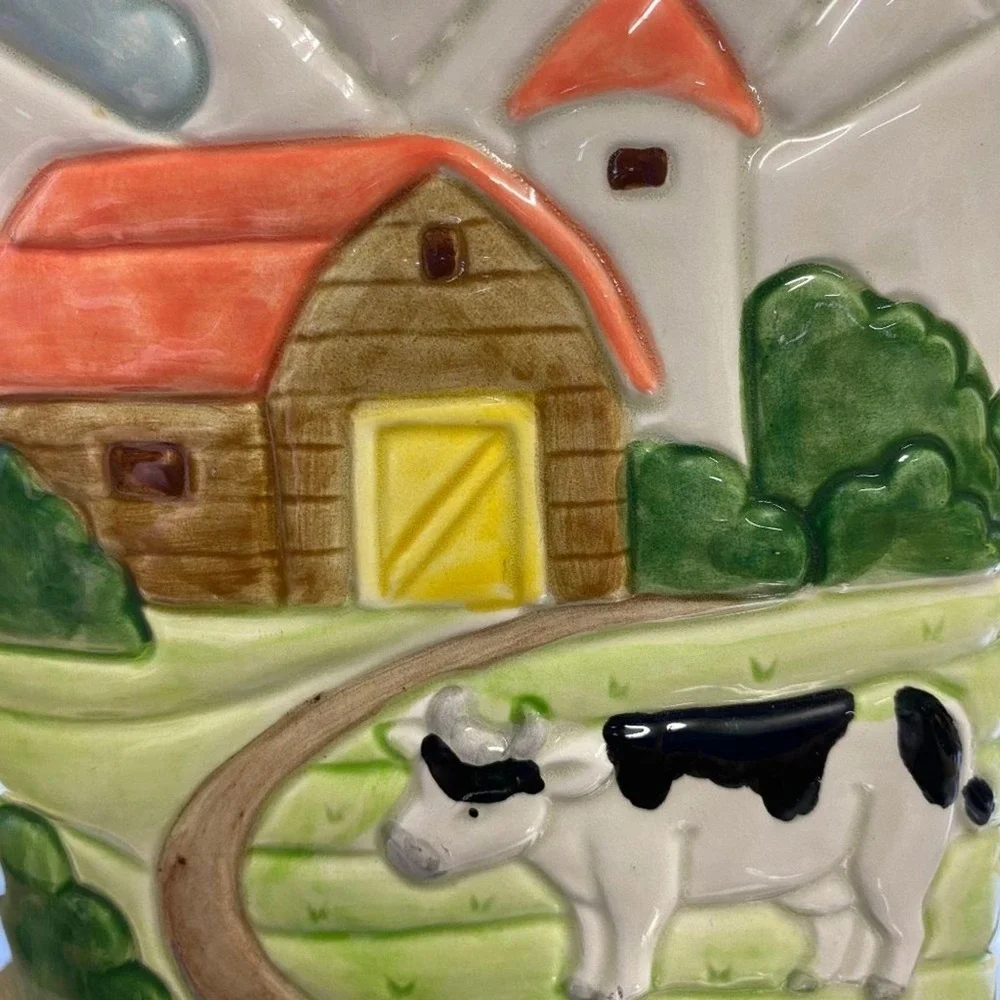 OTAGIRI 1982 Hand Crafted Japan Ceramic Pitcher Farmhouse Scene Cow Barn‎